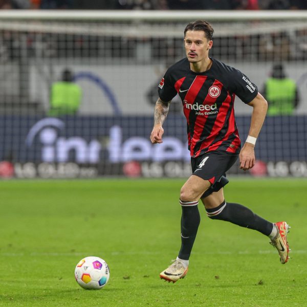  Robin Koch ist unumstrittener Stammspieler bei der SGE. (Foto: IMAGO / osnapix)