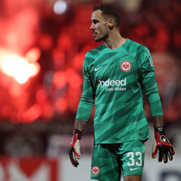  Jens Grahl kommt in dieser Saison bereits auf fünf Einsätze für die SGE. (Foto: IMAGO / eu-images)