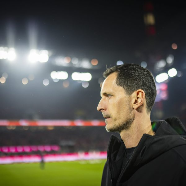  Dino Toppmöller erhält massig Kritik, doch sollte man ihm noch Zeit geben? (Foto: IMAGO / Moritz Müller)