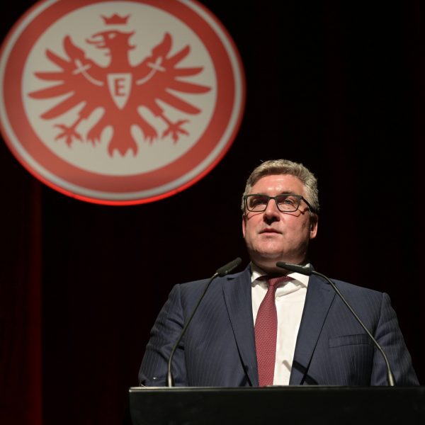  Axel Hellmann äußerte sich kritisch gegenüber den Fanprotesten gegen Investoreneinstiege. (Foto: IMAGO / HJS)