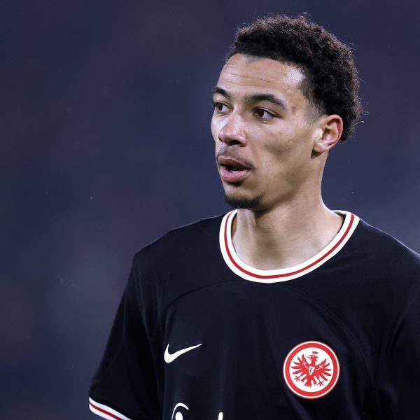  Hugo Ekitiké konnte schon seine ersten Minuten im Trikot der SGE sammeln. (Foto: IMAGO / Laci Perenyi)