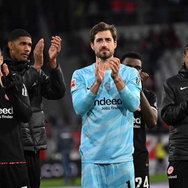  Kevin Trrapp machte bei einem Gegentor keine gute Figur, doch parierte in der Schlussphase nochmal stark. (Foto: IMAGO / Jan Huebner)