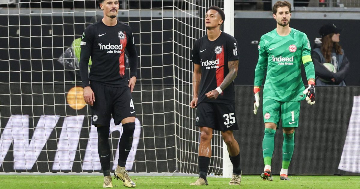  Hängende Köpfe nach schwacher Leistung. (Foto:l IMAGO / osnapix)