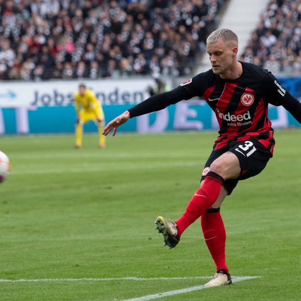  Philipp Max hat bei der SGE noch Vertrag bis Sommer 2026. (Foto: IMAGO / Sven Simon)