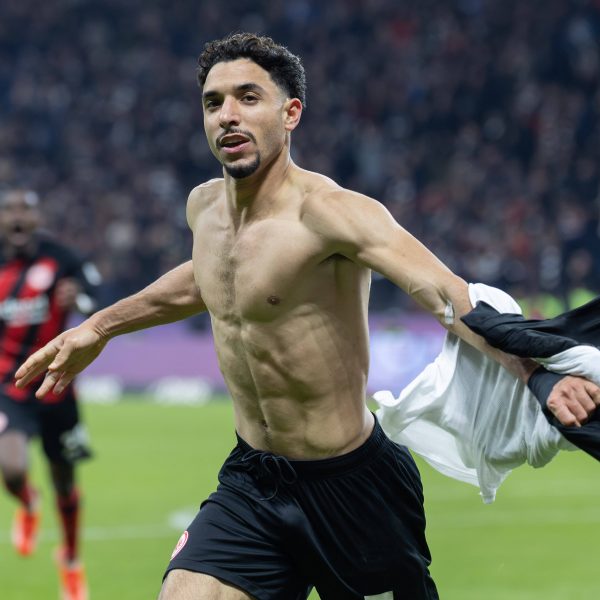  Sein Tor hatte Gacinovic Pokal-Vibes aus 2018: Omar Marmoush nach dem erlösenden 3:1 kurz vor Schlusspfiff (Bild: IMAGO / Kessler-Sportfotografie)