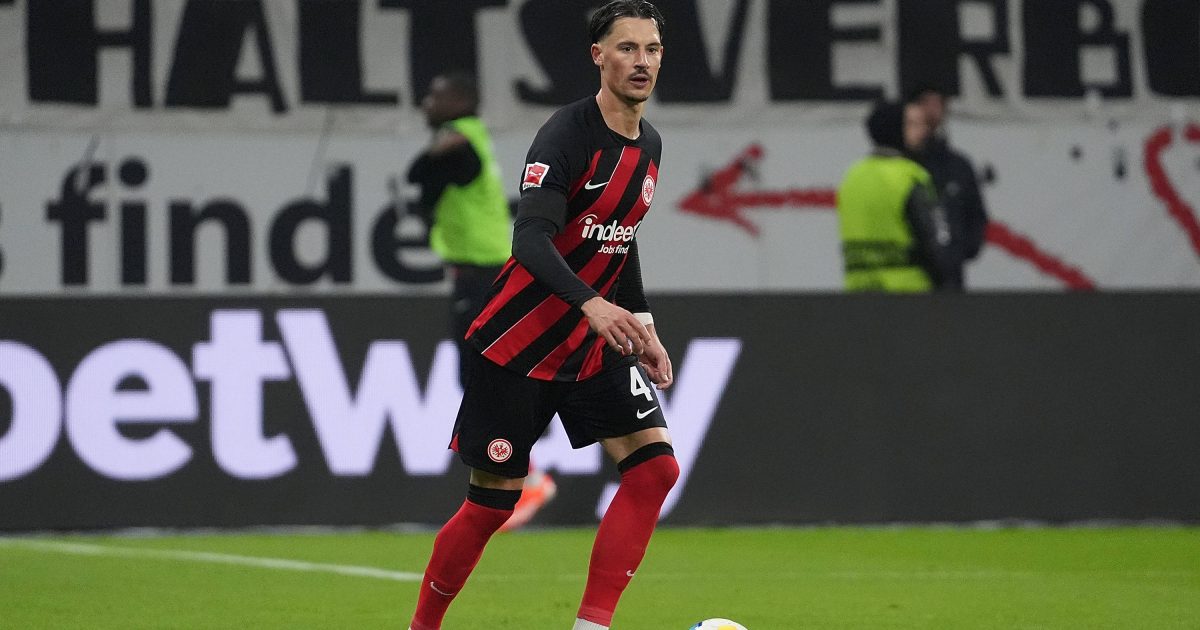 Robin Koch ist unumstrittener Stammspieler bei der SGE. (Foto: IMAGO / Nordphoto)