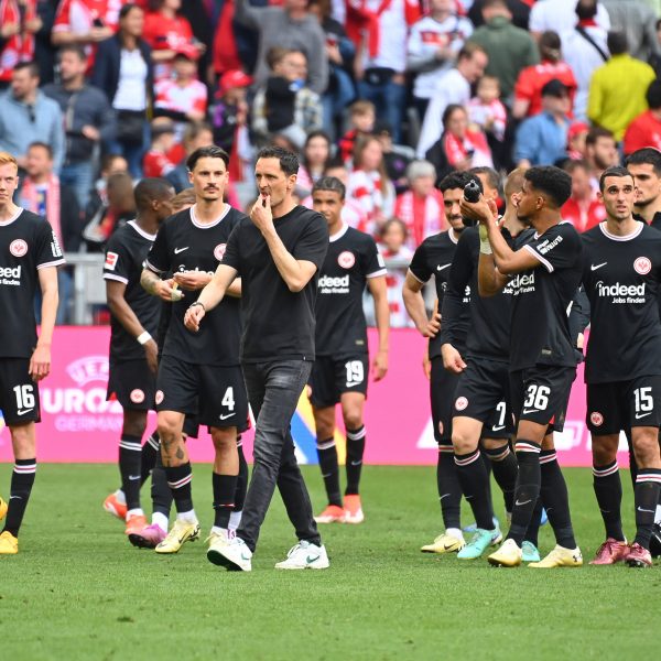 Dino Toppmöller und seine Mannschaft mussten sich gegen den FC Bayern geschlagen geben. (Foto: IMAGO / Sven Simon)