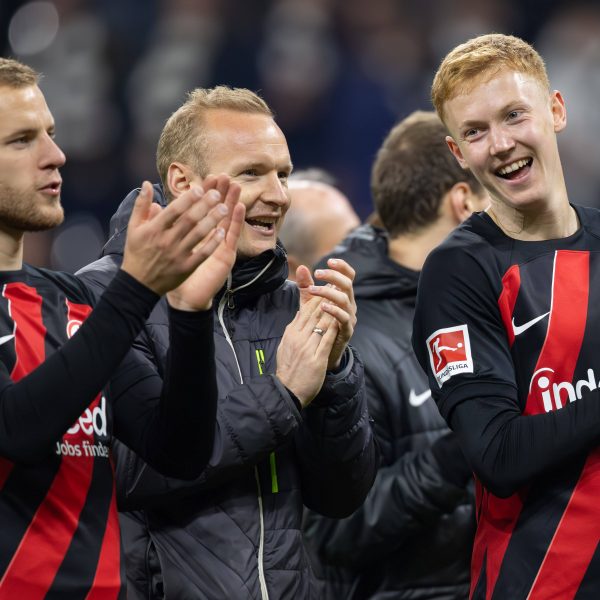  Sebastian Rode beendet seine Karriere - doch weitere Spieler werden den Verein im Sommer verlassen. (Bild: IMAGO / Kessler-Sportfotografie)