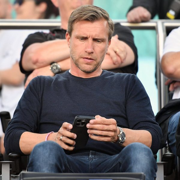  Schon am Planen? Markus Krösche wird am Kader für die kommende Saison schrauben. (Foto: IMAGO / Jan Huebner)