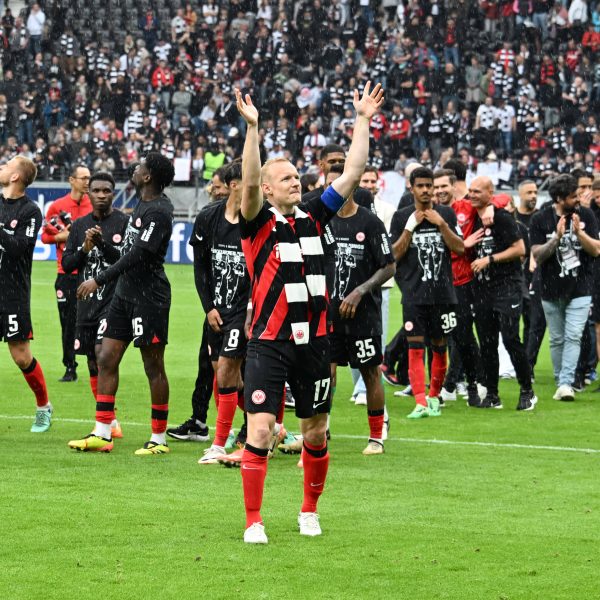  Das Team der Eintracht konnte sich mit dem Unentschieden gegen Leipzig die garantierte Qualifikation für die Europa League sichern. (Foto: IMAGO / Jan Huebner)
