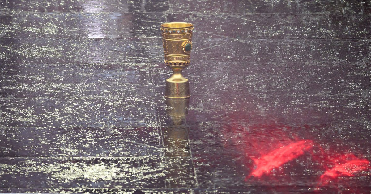  Die Trophäe, die Eintracht Frankfurt zum sechsten Mal gewinnen will (Foto: IMAGO / Sven Simon)
