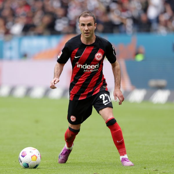  Mario Götze zieht die Fäden im SGE-Mittelfeld.