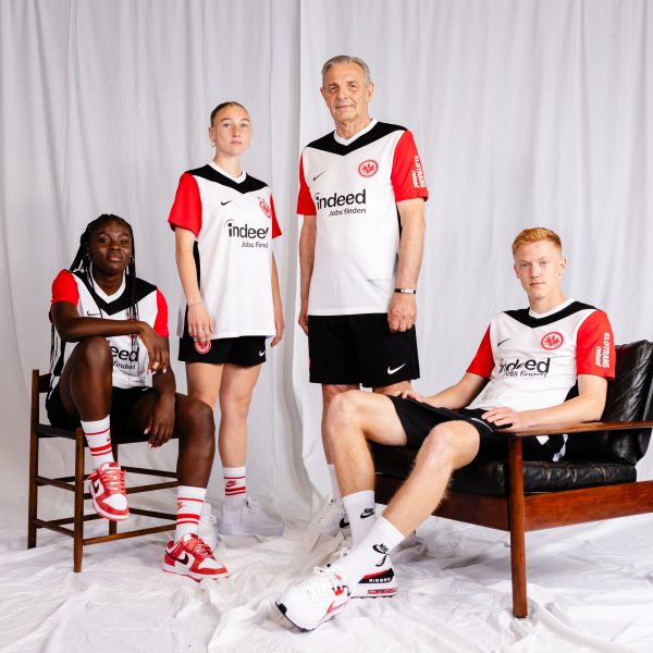  Das neue Heimtrikot für die Saison 2024/2025! (Foto: Eintracht Frankfurt)