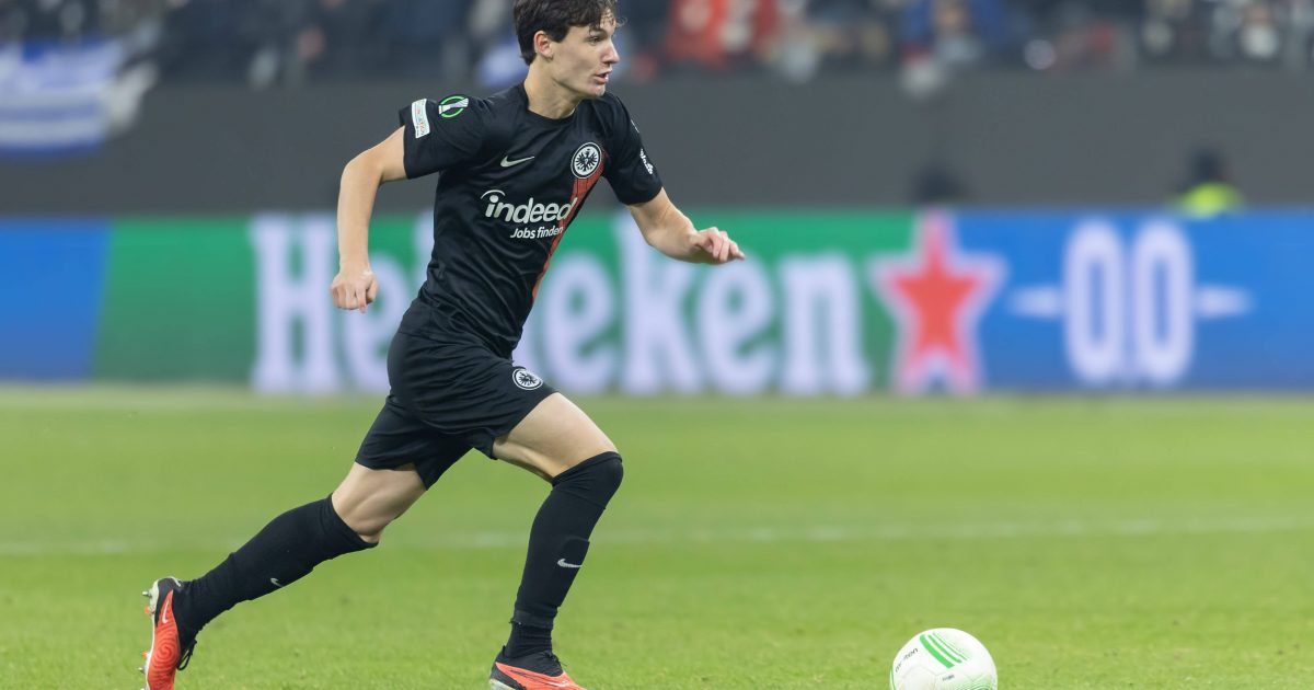  Aaronson wird in der Eredivisie weiter Erfahrung sammeln, bevor er zur Eintracht zurückkehrt. (Bild: IMAGO / Kessler-Sportfotografie)