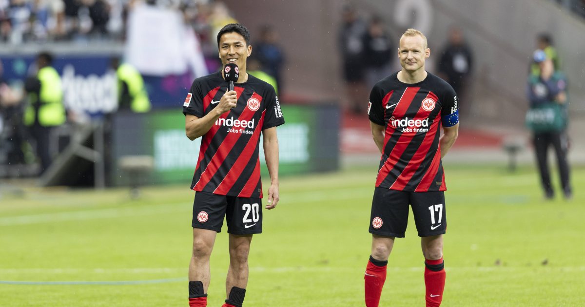  Sebastian Rode und Makoto Hasebe haben insgesamt 582 Pflichtspiele im Dress der SGE absolviert. (Foto: IMAGO / Sven Simon)