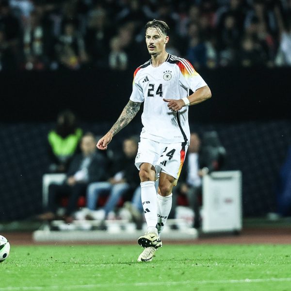  Fortan können die SGE-Fans Robin Koch bei der EM im eigenen Land zuschauen. (Foto: IMAGO / Nico Herbertz)