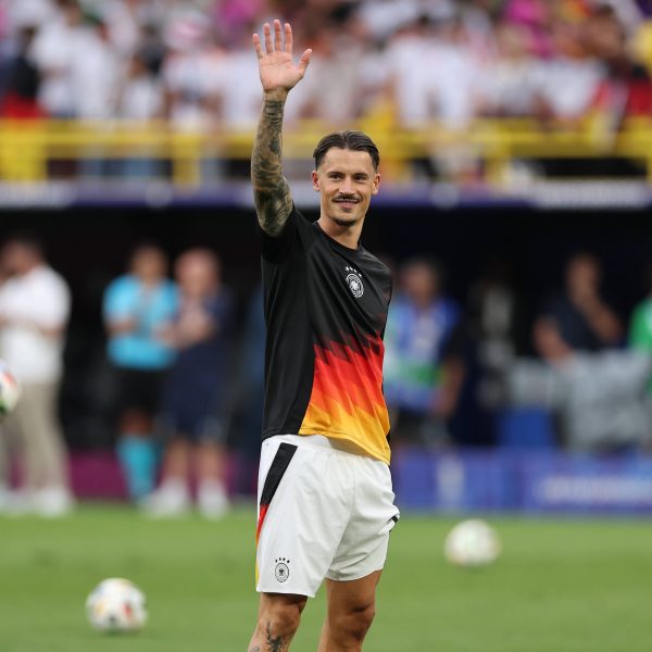  Robin Koch kam bei der EM noch nicht zum Einsatz, doch bildet ein wichtiges Mitglied im Team. (Foto: IMAGO / HMB-Media)