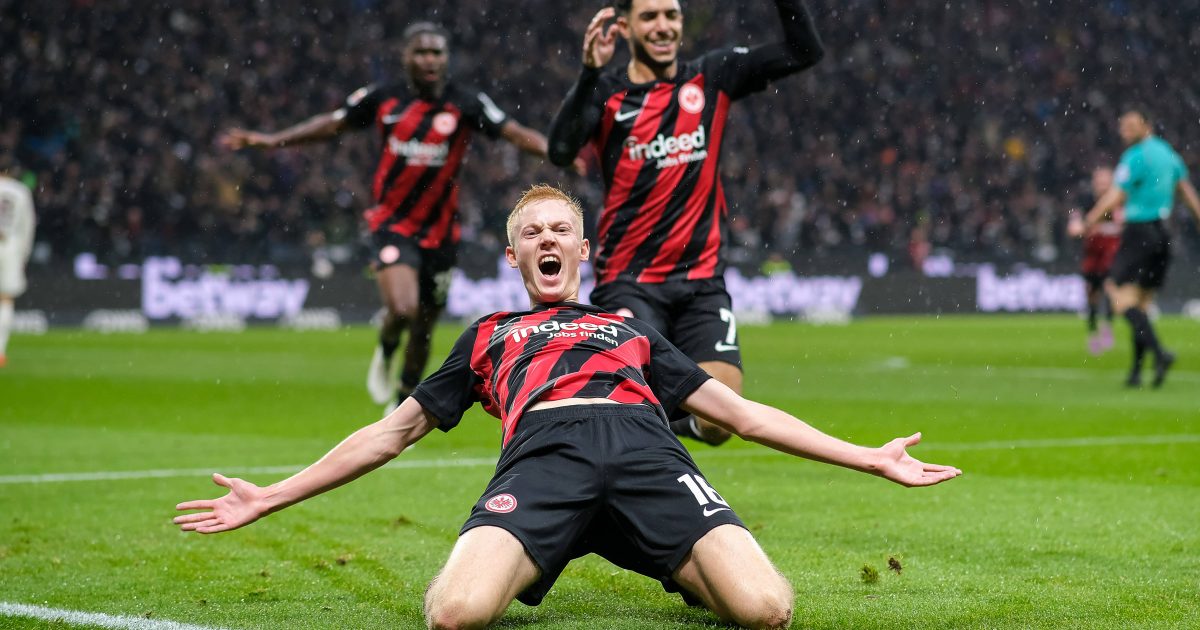  Larsson bejubelt seinen Treffer zum zwischenzeitlichen 3:0 gegen den FC Bayern. (Foto: IMAGO / Eibner)