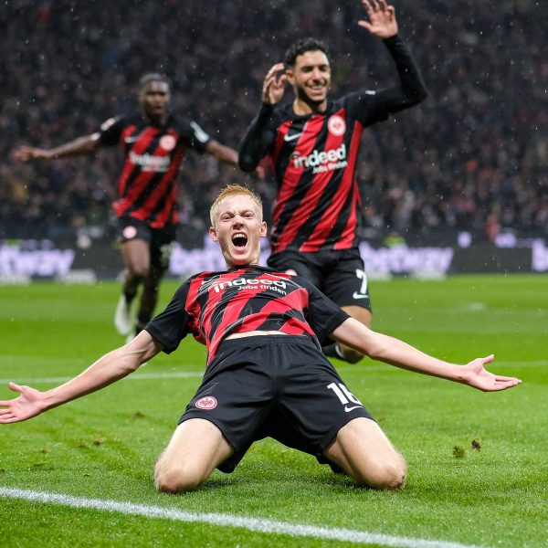  Larsson bejubelt seinen Treffer zum zwischenzeitlichen 3:0 gegen den FC Bayern. (Foto: IMAGO / Eibner)