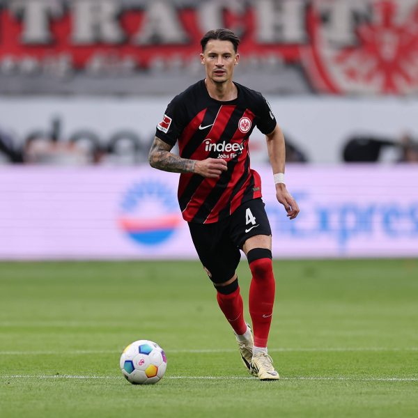  Robin Koch besitzt bei Eintracht Frankfurt einen Vertrag bis 2027. (Foto: IMAGO / HMB-Media)