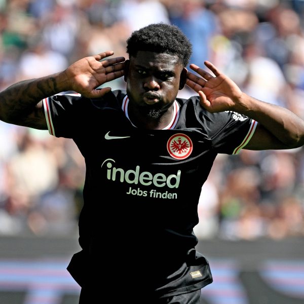  Ebimbe bejubelt einen Saison seiner fünf Saisontreffer (Foto: IMAGO / Jan Huebner)