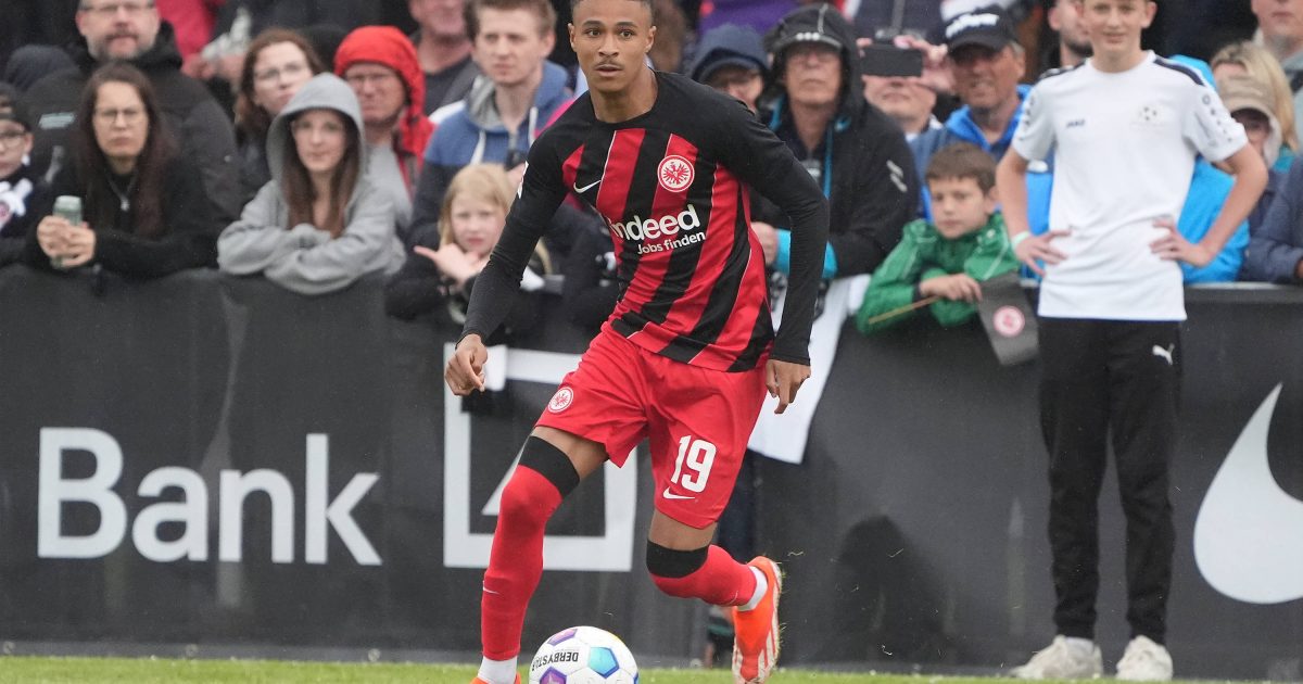  Jean-Matteo Bahoya kam im vergangenen Winter. Nun soll auch sein jüngerer Bruder an den Main wechseln. (Foto: imago/Marc Schüler)