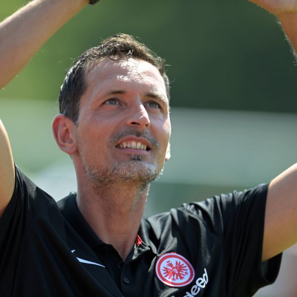  Dino Toppmöller ist zufrieden im Trainingslager in den USA (Foto: IMAGO / HJS)