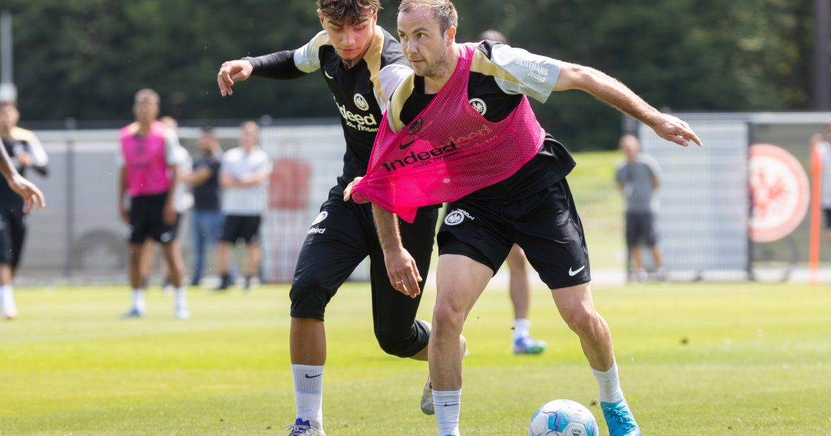 Für wen wird sich Dino Toppmöller entscheiden? (Foto: IMAGO / Kessler-Sportfotografie)