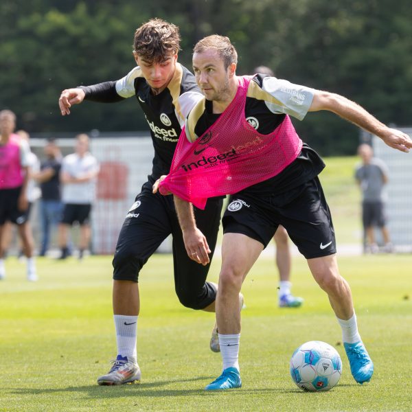  Für wen wird sich Dino Toppmöller entscheiden? (Foto: IMAGO / Kessler-Sportfotografie)