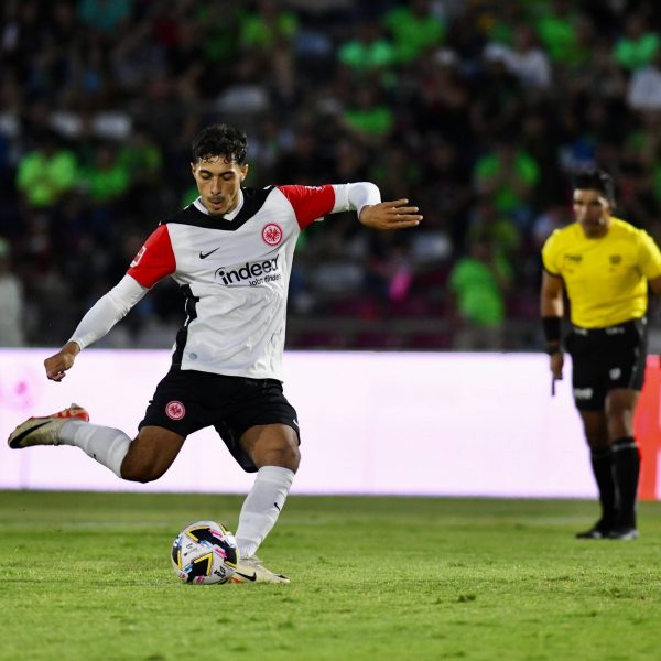  Fares Chabi geht in seine zweite Saison bei der SGE. (Foto: IMAGO / Agencia-MexSport)