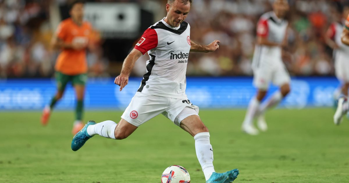  Mario Götze musste in der vergangenen Saison systembedingt deutlich defensiver agieren. (Foto: IMAGO / HMB-Media)