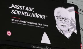 "Passt auf. Seid hellhörig", diese Worte sind das Erbe "Sonnys" und aktueller denn je.