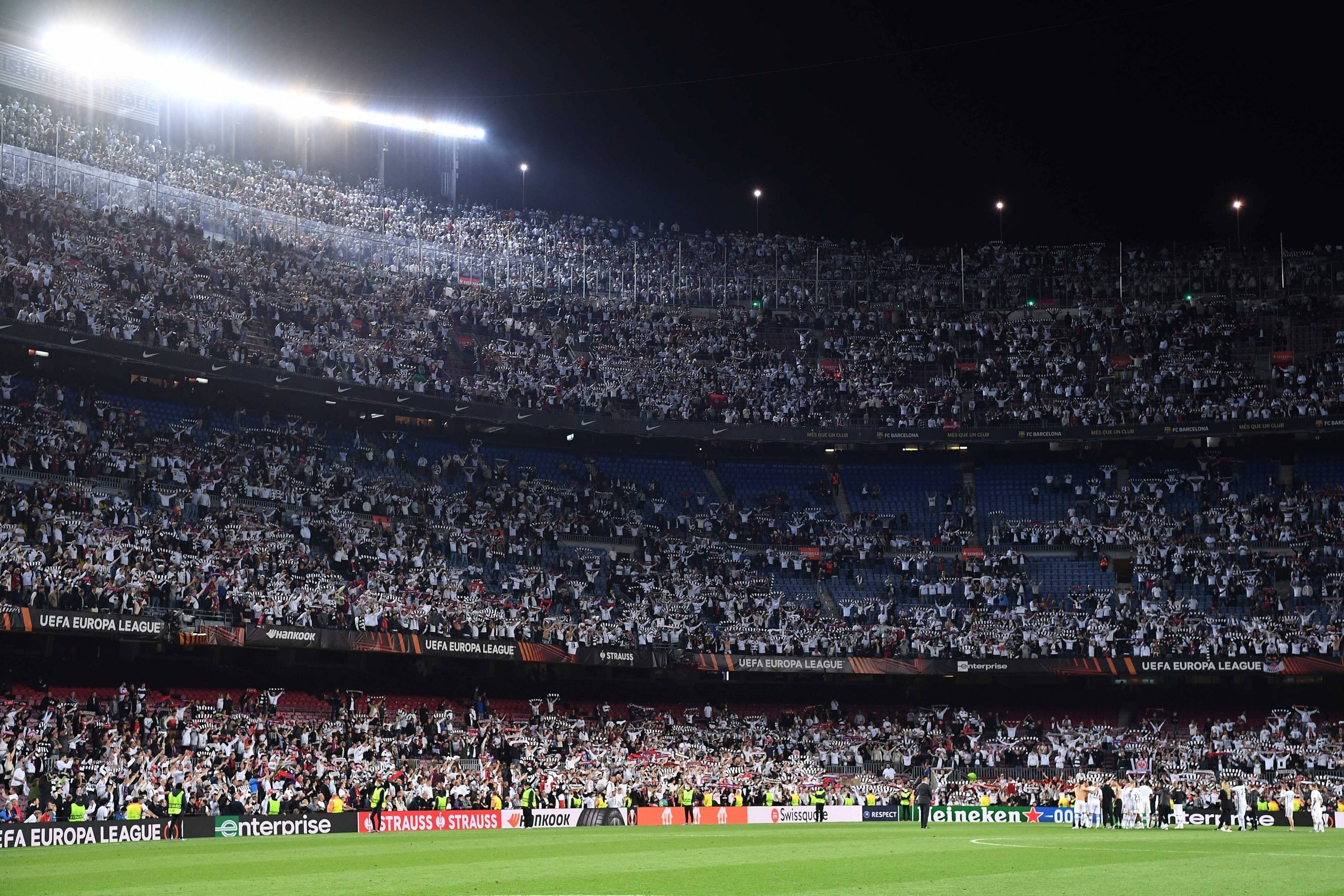 SGE kompakt: Eintracht-Rückkehr ins Camp Nou möglich