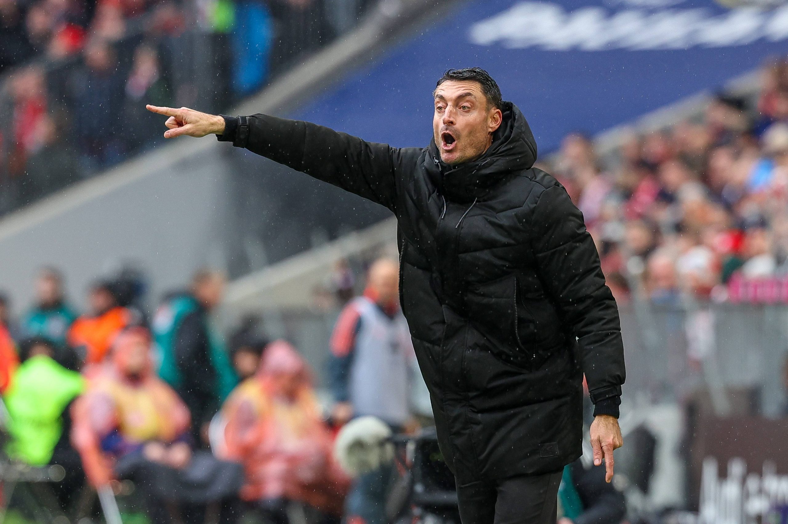 Riera on Eintracht's defeat at FCB: 