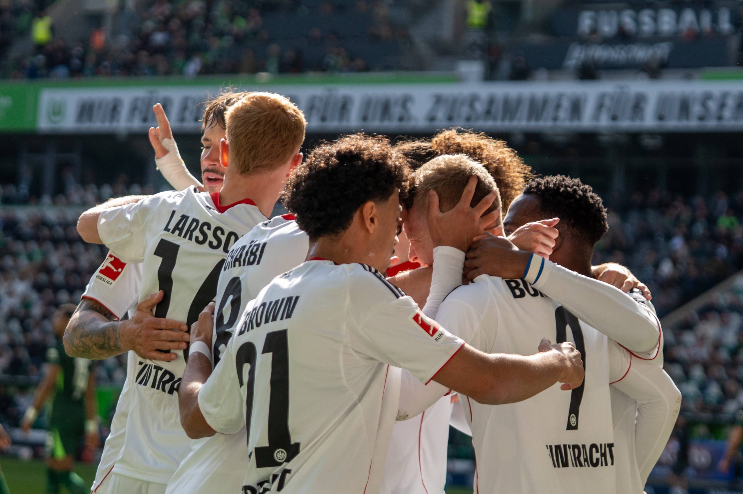 Efficient Eintracht Wins 2-1 in Wolfsburg