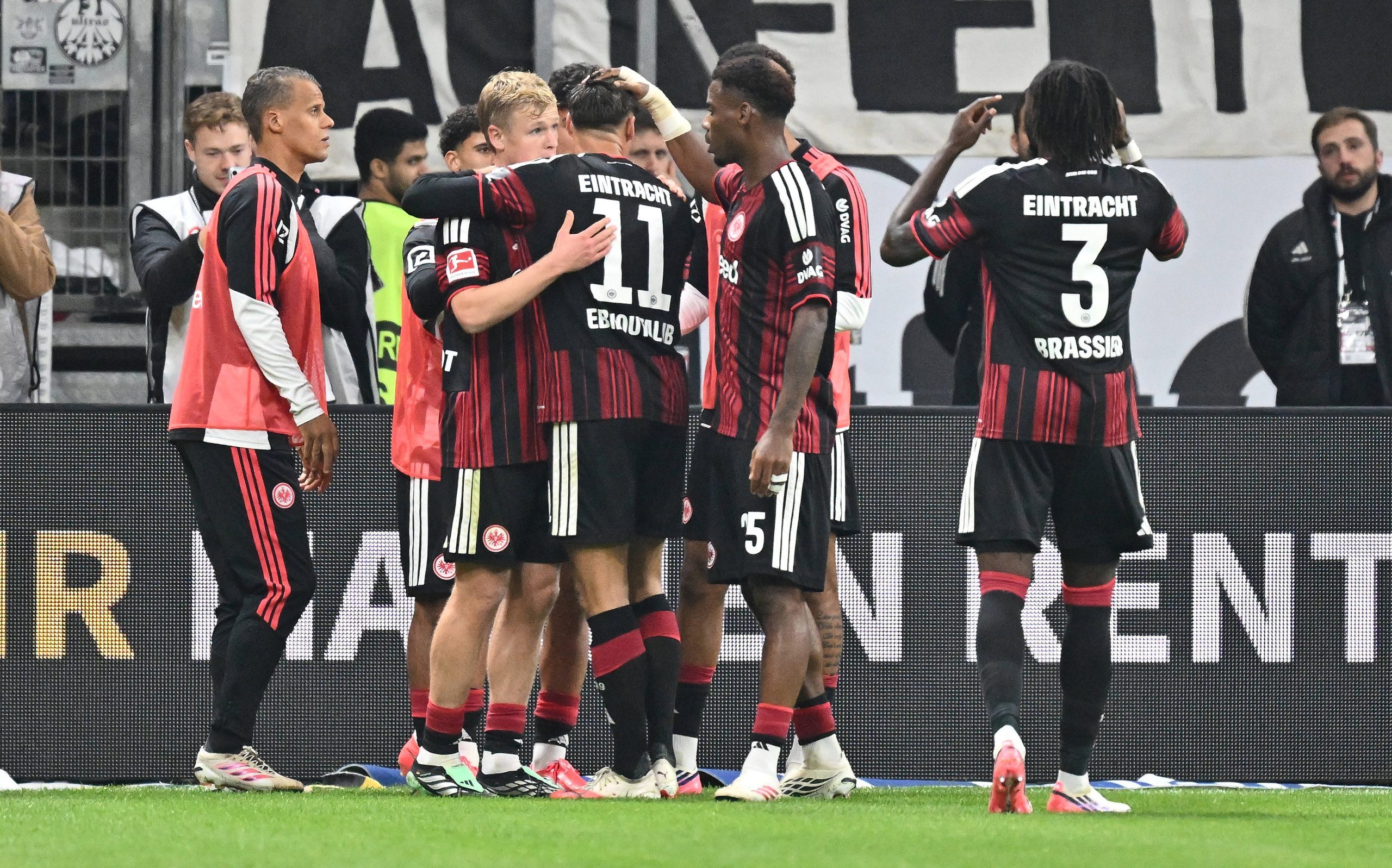 „Einfach machen, nicht viel Nachdenken“: So entstand der SGE-Siegtreffer