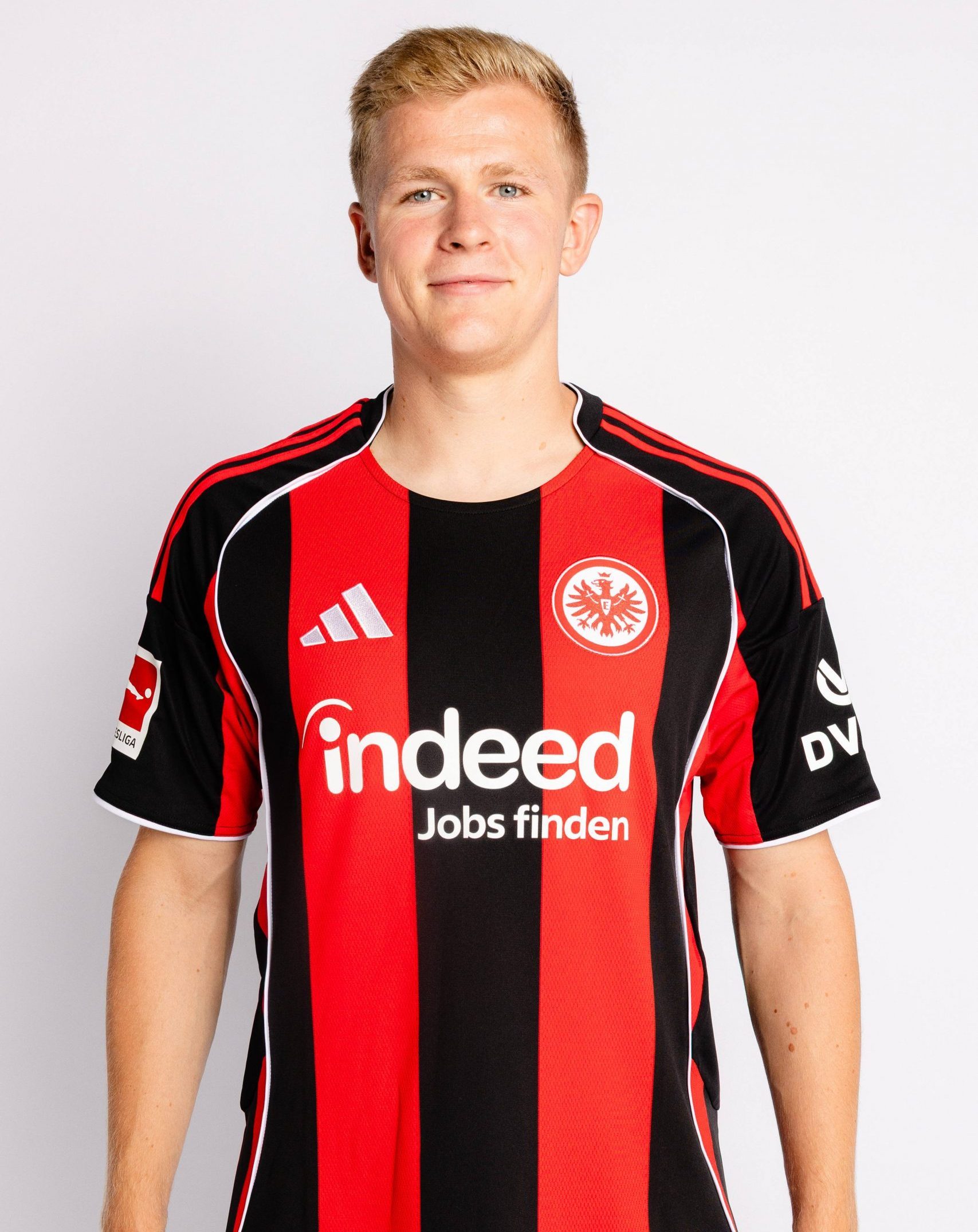 Jonathan Burkardt - Eintracht Frankfurt, Porträttermin 2025 2026, GER Eintracht Frankfurt, Porträttermin 2025 2026, GER ***