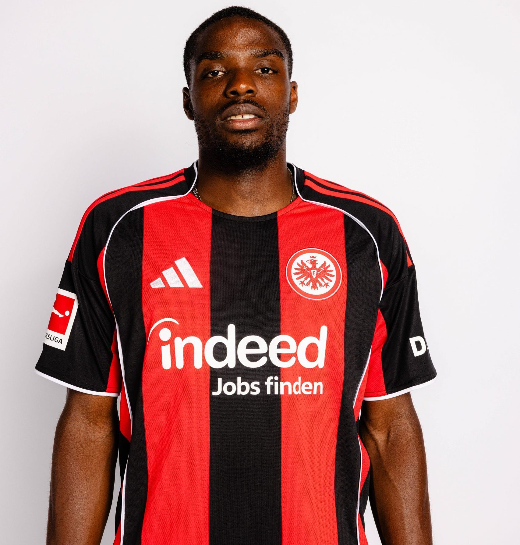 Niels Nkounkou -  Eintracht Frankfurt, Porträttermin 2025 2026, GER Eintracht Frankfurt, Porträttermin 2025 2026, GER ***