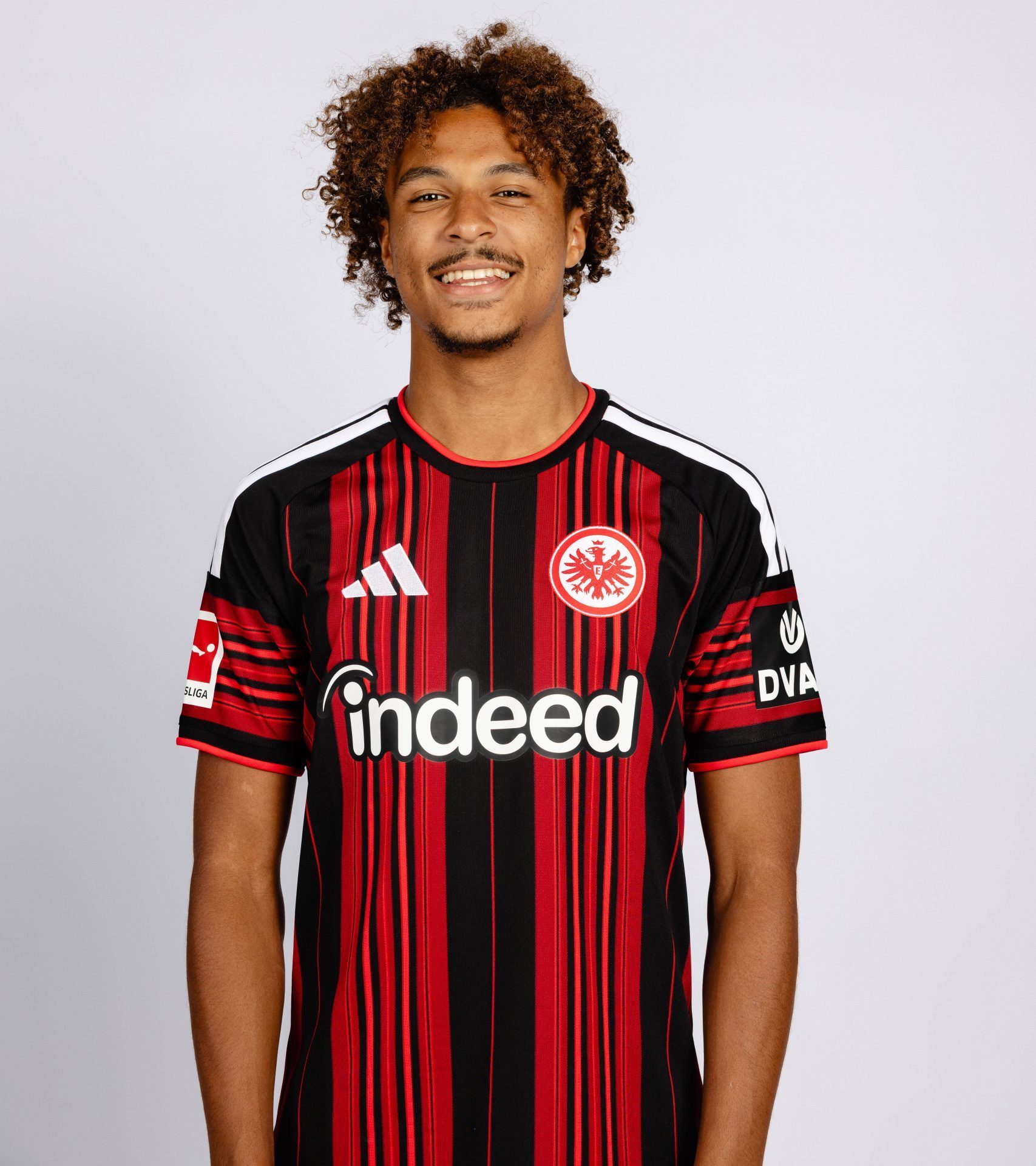 Jean Matteo Bahoya Eintracht Frankfurt - Eintracht Frankfurt Porträttermin 2026 2027 Eintracht Frankfurt Porträttermin 2026 2027 SGE *** Jean Matteo Bahoya Eintracht Frankfurt Eintracht Frankfurt Photo Shoot 2026 2027 Eintracht Frankfurt Photo Shoot 2026 2027 SGE