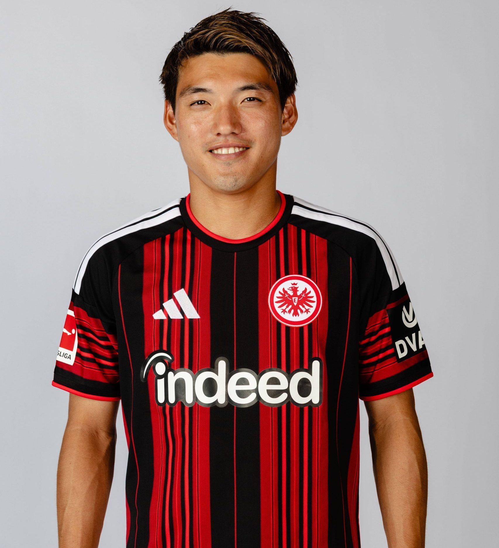 Ritsu Doan Eintracht Frankfurt - Eintracht Frankfurt Porträttermin 2026 2027 Eintracht Frankfurt Porträttermin 2026 2027 SGE *** Ritsu Doan Eintracht Frankfurt Eintracht Frankfurt Photo Shoot 2026 2027 Eintracht Frankfurt Photo Shoot 2026 2027 SGE