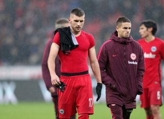 Enttäuschte Gesichter bei der Eintracht nach der deutlichen Niederlage gegen Bayer 04 Leverkusen.